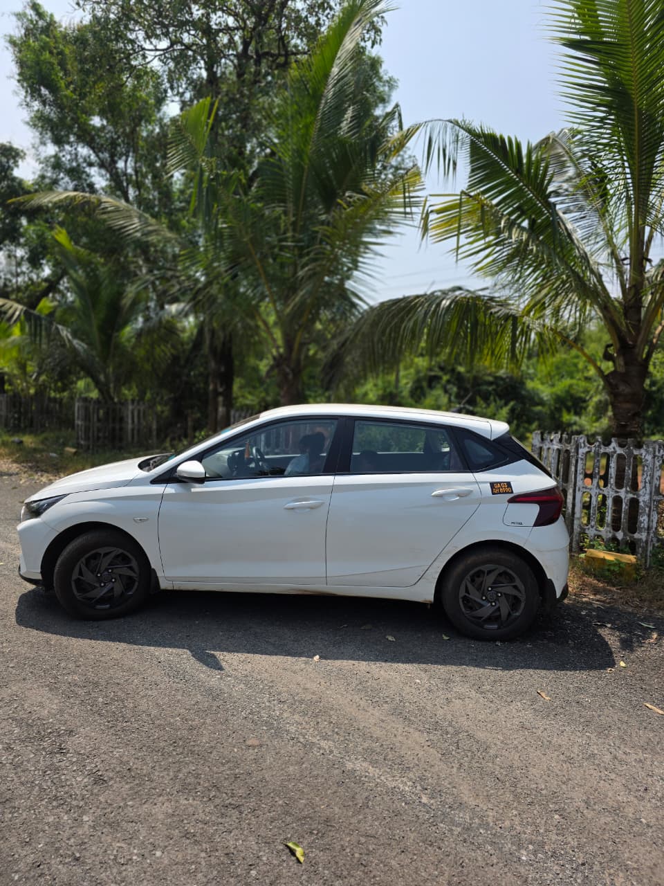 Alternate i20 side angle